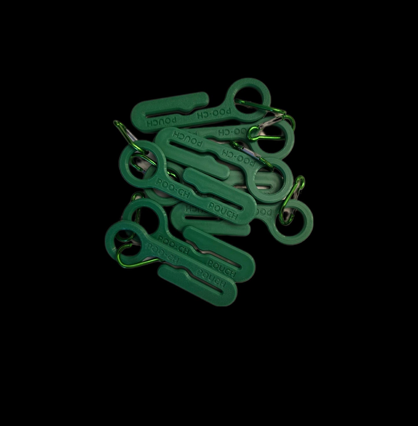Hands-Free Poop Bag Clip with Carabiner – Convenient & Practical for Dog Walks.