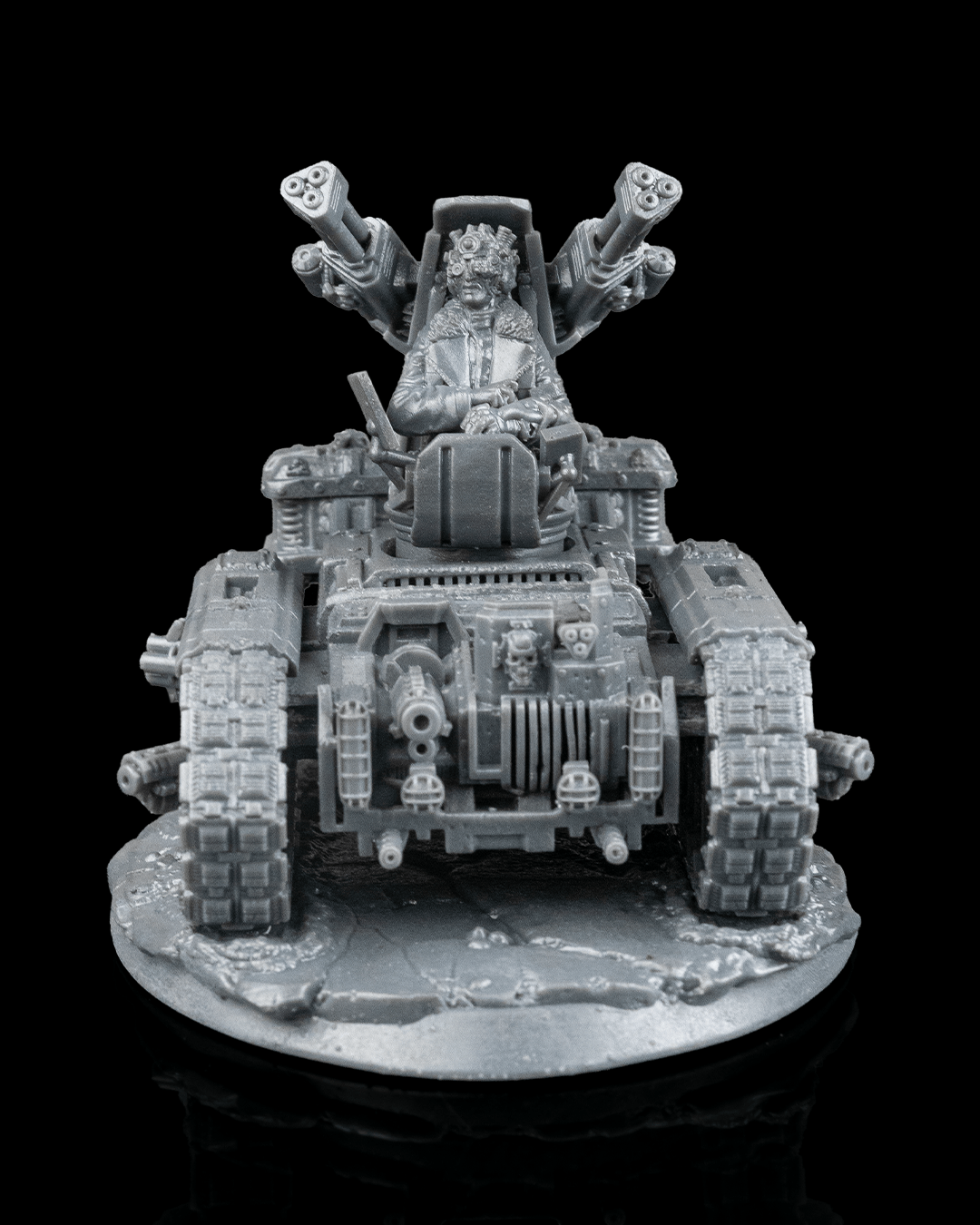 Mad Tank – 14K Resin Articulated Battle Machine