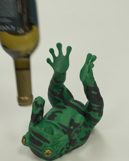 3D Printed Dart Frog Wine Bottle Holder – Colorful Amphibian Decor & Unique Gift
